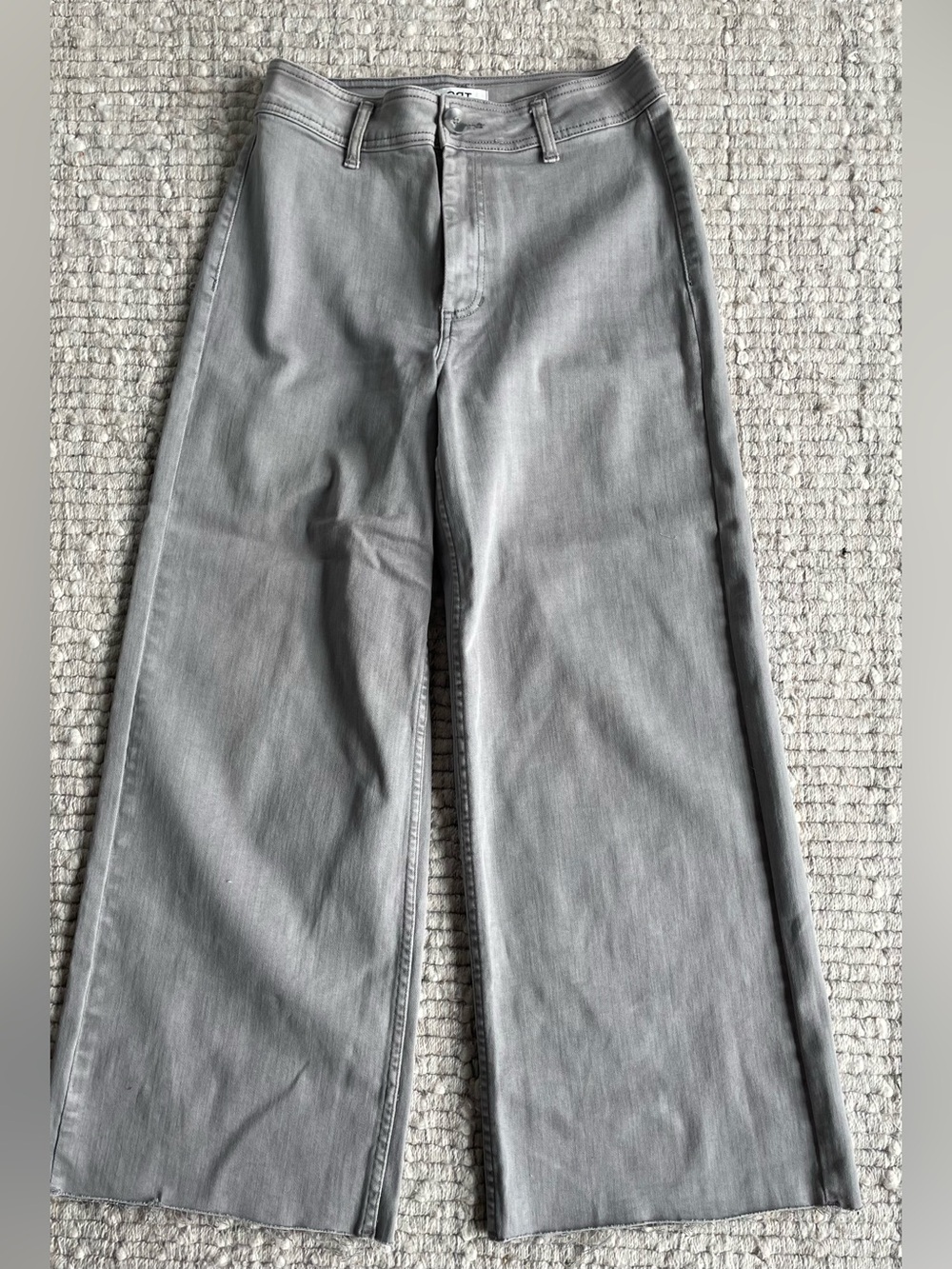 Women’s Gray Jeans — Modern Wide Leg / Women’s Sz 28